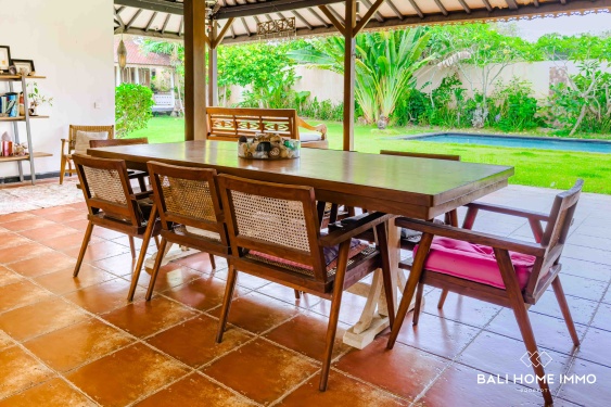 Image 7 from SPACIOUS 8 BEDROOMS JOGLO STYLE VILLA FOR SALE FREEHOLD IN BALI JIMBARAN