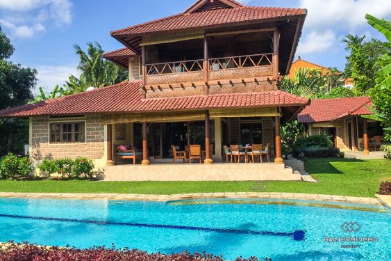 Image 1 from Spacieuse villa familiale de 4 chambres à louer à l'année à Bali Umalas