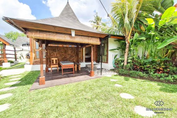 Image 3 from Vila 2 Kamar Tidur dengan Taman Luas Disewakan di Buduk Bali