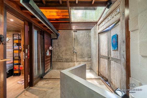 Image 16 from Spacious Joglo Style 4 Bedroom Villa for Yearly Rental in Berawa