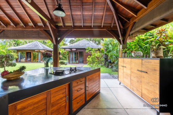 Image 5 from Spacious Joglo Style 4 Bedroom Villa for Yearly Rental in Berawa