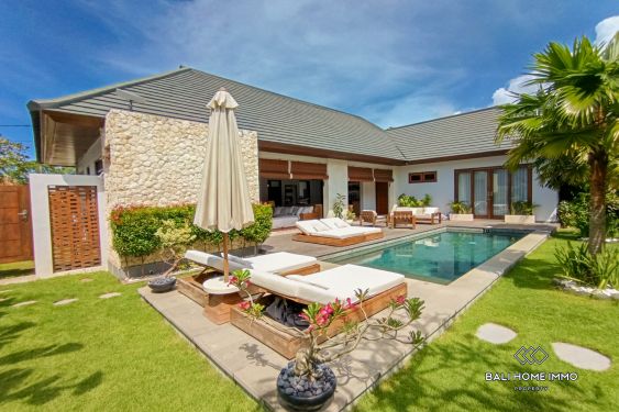 Image 1 from SPACIOUS MODERN TROPICAL 4-BEDROOM VILLA FOR RENT IN NUSA DUA NEAR MENGIAT BEACH