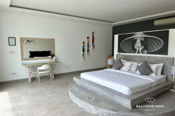 Image 8 from Spacious 3 units 4-bedroom villa with Infinity Pool for sale in Seminyak Bali