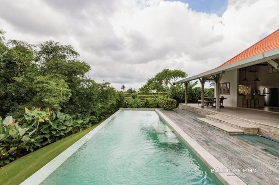 Image 1 from Dijual dan disewakan vila tropis 4 kamar tidur dengan taman luas di Buduk Bali