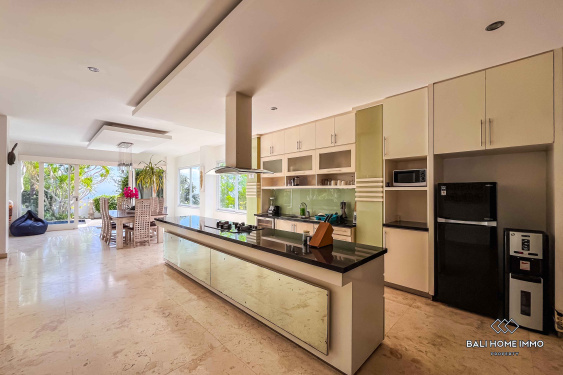 Image 9 from VILLA LUAS DENGAN PEMANDANGAN LAUT, 4 KAMAR TIDUR UNTUK DISEWA BULANAN & TAHUNAN DI BALI - UNGASAN