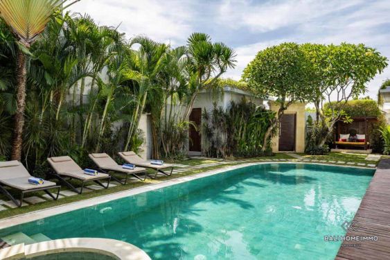 Image 5 from Vila 4 Kamar Tidur yang Indah untuk Dijual di Petitenget Bali