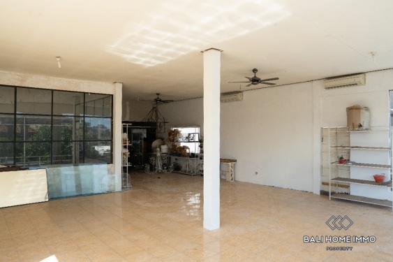 Streetfront Commercial Space For Rent in Seminyak Oberoi