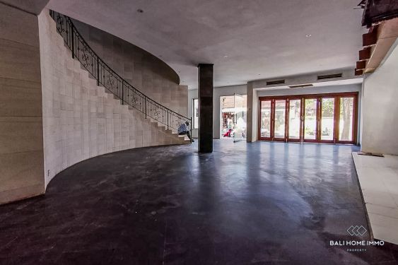 Image 2 from Streetfront Commercial Space for Yearly Rental in Bali Kuta Legian