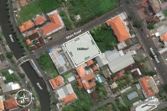 Image 1 from Terrain en front de rue à vendre en pleine propriété à Bali Kuta