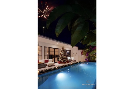 Image 1 from Dijual Villa 2 Kamar Tidur yang Menakjubkan dengan Hak Sewa di Bali Umalas