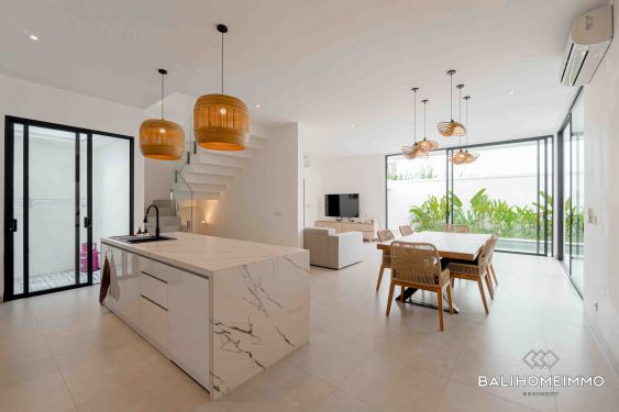 Image 5 from Stunning 3 Bedroom Modern Villa for Sale Freehold in Bali Seminyak