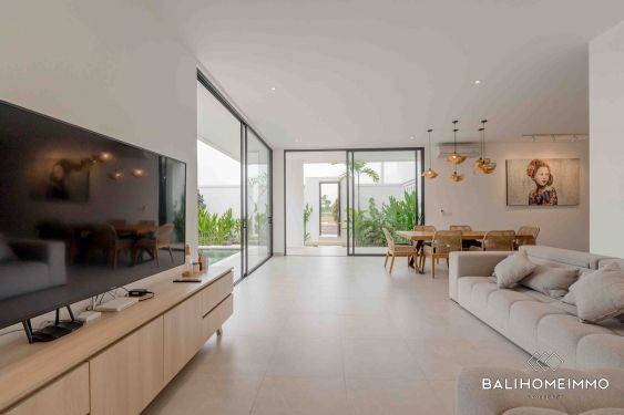 Image 11 from Stunning 3 Bedroom Modern Villa for Sale Freehold in Bali Seminyak