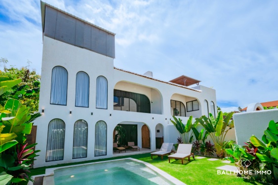 Image 1 from STUNNING 3 BEDROOM VILLA FOR MONTHLY RENTAL IN BALI - UNGASAN
