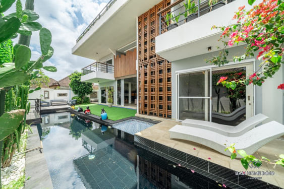 Image 19 from Vila 4 Kamar yang Menakjubkan untuk Dijual dan Disewakan di Sisi Perumahan Canggu Bali