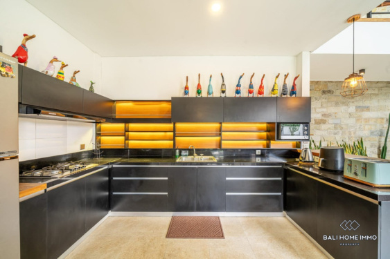 Image 5 from Vila 4 Kamar yang Menakjubkan untuk Dijual dan Disewakan di Sisi Perumahan Canggu Bali