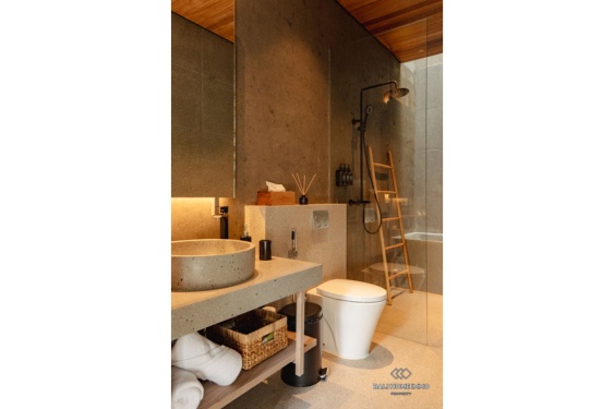 Image 15 from Villa Menakjubkan 3 Kamar Dijual di Tepi Pantai Pererenan, Bali