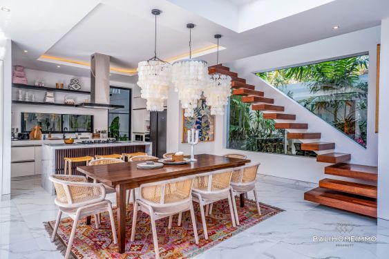 Image 2 from Stunning 3 Bedroom Villa for Sale Leasehold in Bali Kerobokan
