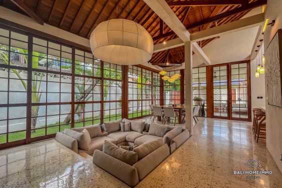 Image 3 from Stunning 3 Bedroom Villa For Sale Leasehold In Bali Seminyak