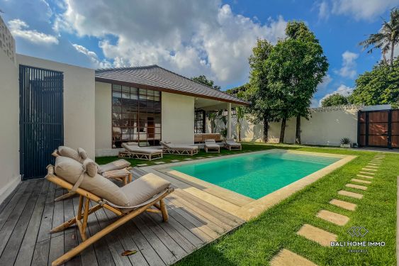 Image 2 from Stunning 3 Bedroom Villa For Sale Leasehold In Bali Seminyak