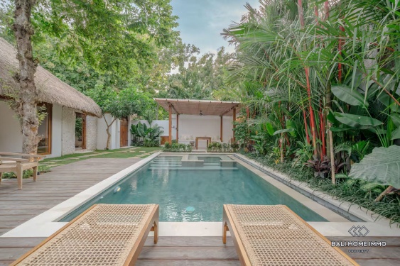 STUNNING 3 BEDROOMS VILLA FOR YEARLY & MONTHLY RENTAL IN ULUWATU - BINGIN