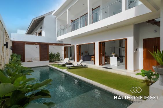 Image 1 from Superbe villa de 4 chambres à vendre en pleine propriété à Bali Seminyak.