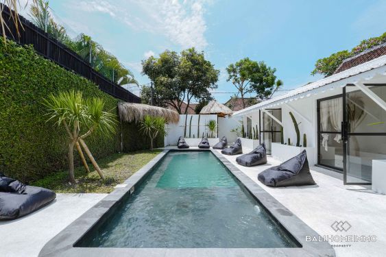 Image 3 from Villa Menakjubkan 4 Kamar Dikontrak Jangka Panjang di Bali Seminyak