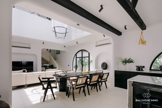 Image 4 from 4 Bedroom Villa for Rent and Sale with Ocean view in Bali near Seseh Beach