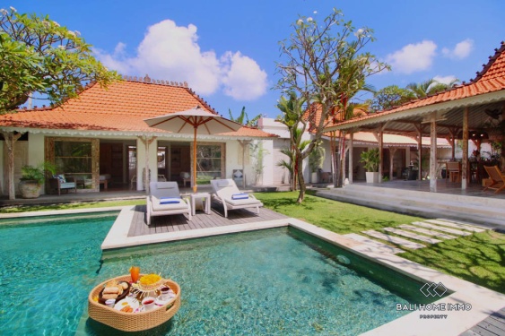 Image 15 from Stunning 4 Bedroom Villa in Prime Berawa, Canggu