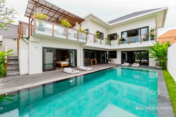 Image 2 from Stunning 5 Bedroom Villa for Sale Leasehold in Bali Near Berawa Beach