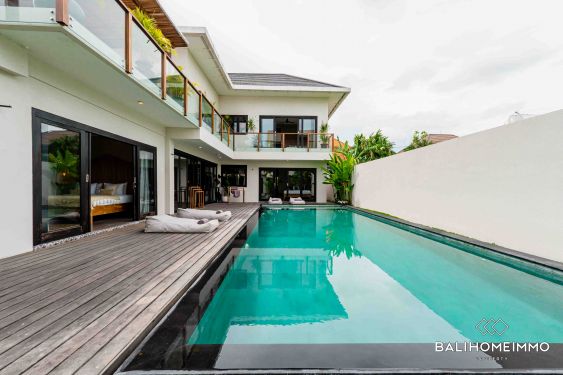 Image 1 from Stunning 5 Bedroom Villa for Sale Leasehold in Bali Near Berawa Beach