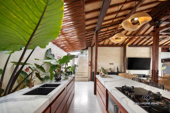 Image 6 from Stunning 5 Bedroom Villa for Sale in the heart of Batu Bolong Bali