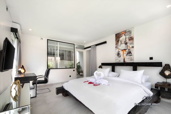 Image 8 from Stunning 5 Bedroom Villa for Sale in the heart of Batu Bolong Bali