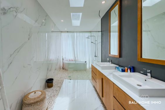 Image 19 from SUPERBE VILLA DE 5 CHAMBRES AVEC VUE IMPRENABLE SUR L'OCÉAN DANS LE QUARTIER PRIME DE BINGIN