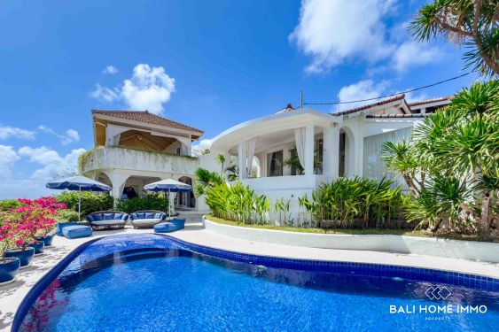 Image 2 from STUNNING 5 BEDROOM VILLA WITH BREATHTAKING OCEAN VIEW IN PRIME BINGIN