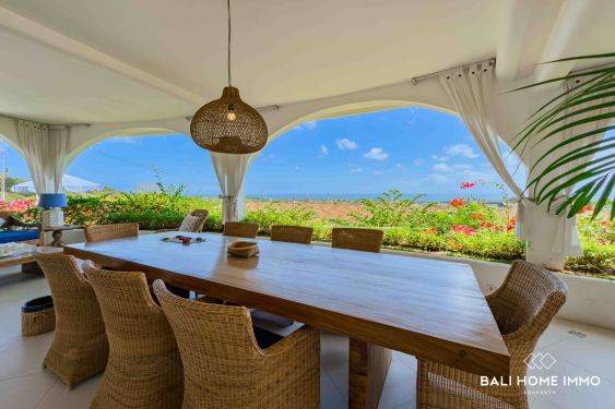 Image 4 from SUPERBE VILLA DE 5 CHAMBRES AVEC VUE IMPRENABLE SUR L'OCÉAN DANS LE QUARTIER PRIME DE BINGIN