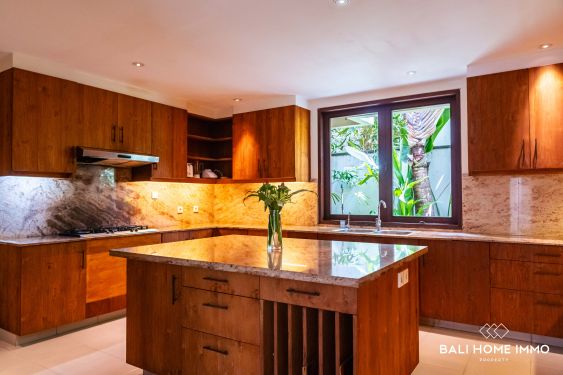 Image 15 from STUNNING 5 BEDROOMS WITH PANORAMIC OCEAN VIEW FOR SALE FREEHOLD AND RENT IN BALI JIMBARAN