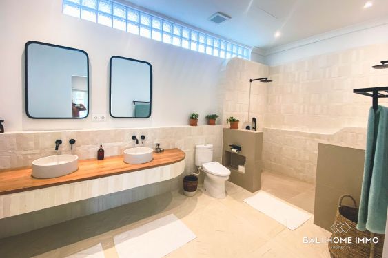 Image 20 from STUNNING AND SPACIOUS 4 BEDROOMS + STUDIO FAMILY VILLA FOR SALE IN BALI PECATU