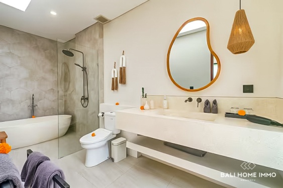 Image 19 from Superbe villa neuve de 5 chambres à vendre à Tumbak Bayuh