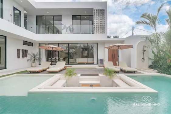 Image 1 from Superbe villa neuve de 5 chambres à vendre à Tumbak Bayuh