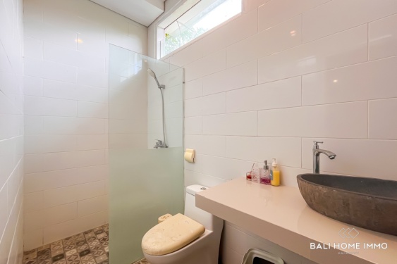 Image 16 from MAGNIFIQUE VILLA EN PLEINE PROPRIÉTÉ AVEC VUE SUR LA JUNGLE ET L'OCÉAN À UNGASAN