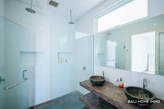 Image 20 from VILLA MEWAH DENGAN HAK MILIK YANG MENAKJUBKAN MENGHADAP HUTAN DAN LAUT DI UNGASAN