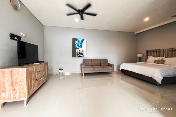 Image 13 from MAGNIFIQUE VILLA EN PLEINE PROPRIÉTÉ AVEC VUE SUR LA JUNGLE ET L'OCÉAN À UNGASAN