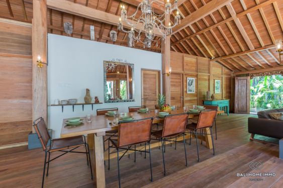 Image 4 from Superbe villa de 4 chambres avec vue sur la jungle à vendre à Pererenan North Side