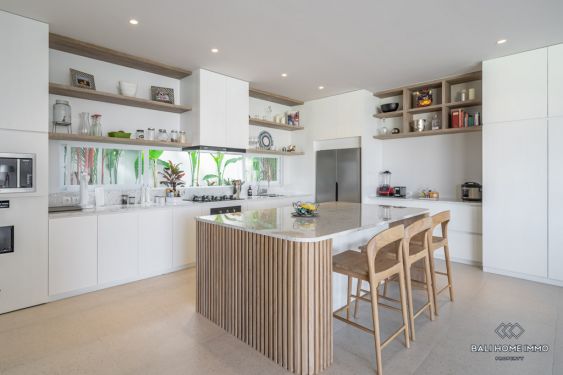 Image 7 from Luxurious 4 Bedroom Family Villa Ricefield View for sale in Bali Batu bolong