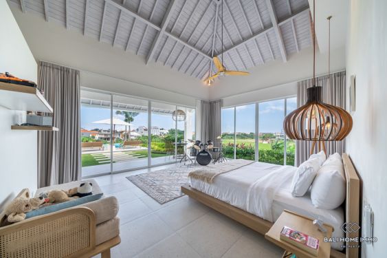 Image 11 from Luxurious 4 Bedroom Family Villa Ricefield View for sale in Bali Batu bolong