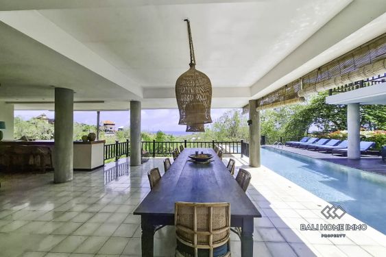 Image 6 from Superbe havre de paix traditionnel de 9 chambres avec vue sur l'océan à vendre à Melasti