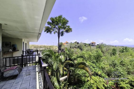 Image 19 from Superbe havre de paix traditionnel de 9 chambres avec vue sur l'océan à vendre à Melasti