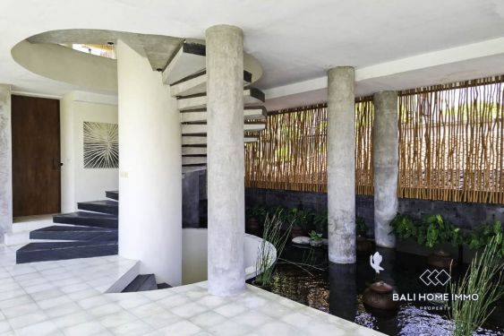 Image 15 from Superbe havre de paix traditionnel de 9 chambres avec vue sur l'océan à vendre à Melasti