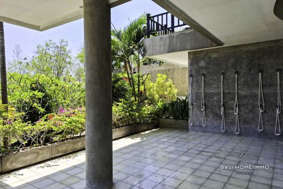 Image 16 from Superbe havre de paix traditionnel de 9 chambres avec vue sur l'océan à vendre à Melasti