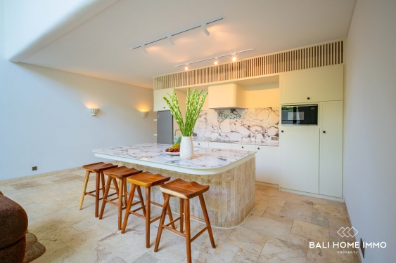 Image 13 from Villa 2 Kamar Tidur Bergaya Dijual dengan Kolam Renang Atap, Sauna & Pemandian Es Dekat Uluwatu